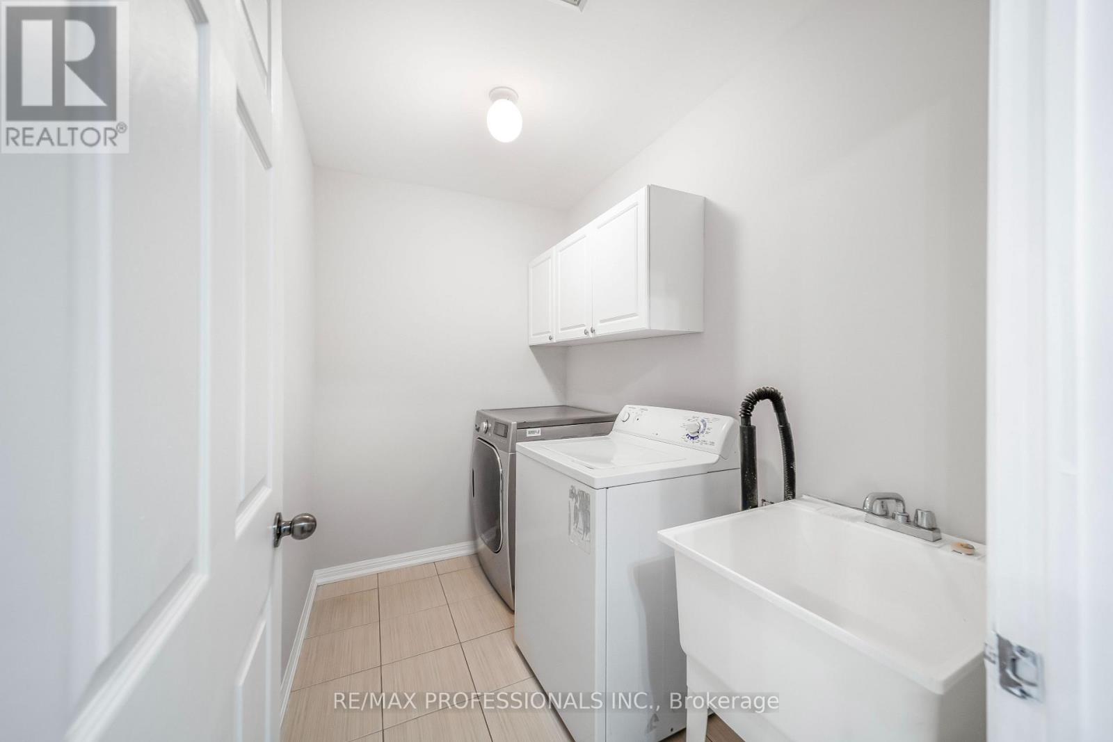 71 CONNELL LANE - 21