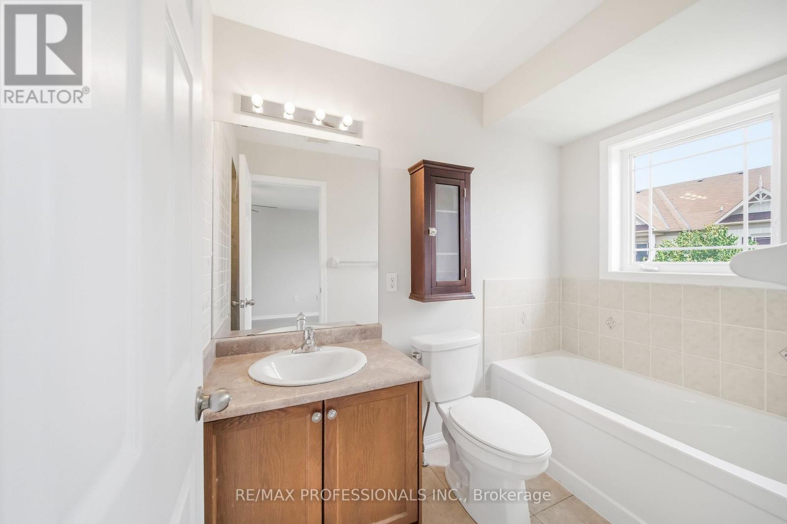 71 CONNELL LANE - 26