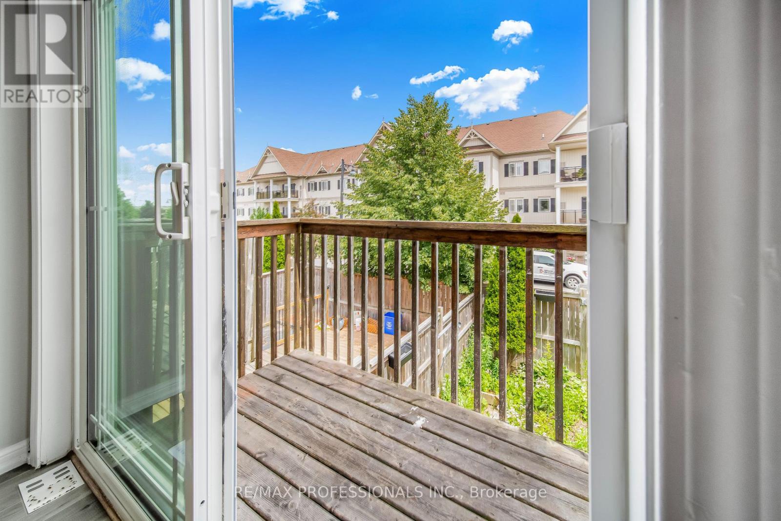 71 CONNELL LANE - 35