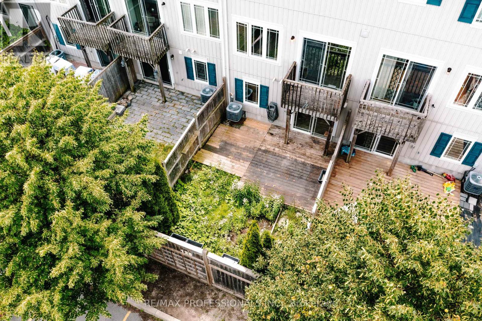 71 CONNELL LANE - 38