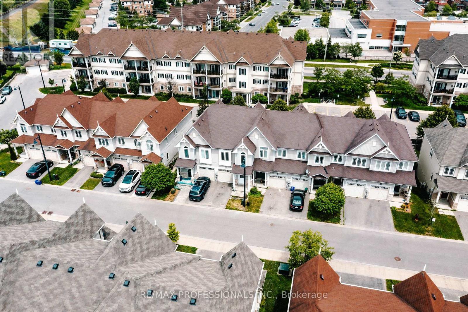 71 CONNELL LANE - 40