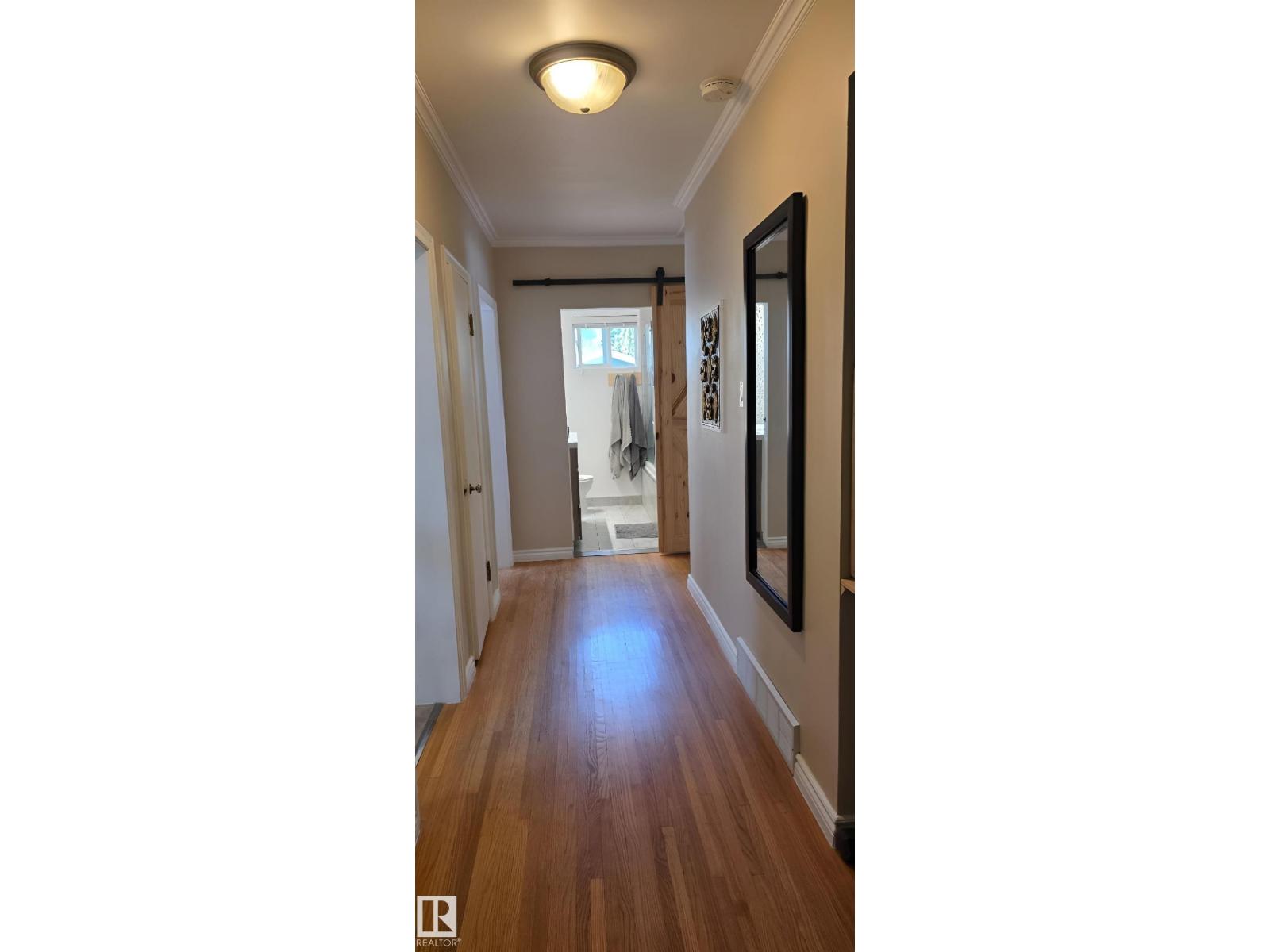 6704 93 ST NW - 35