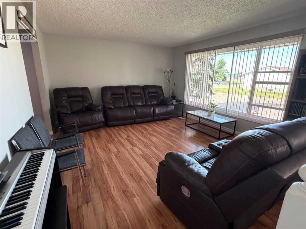 508 3 Street N - photo 4