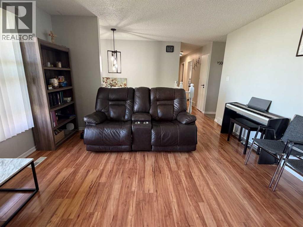 508 3 Street N - photo 5