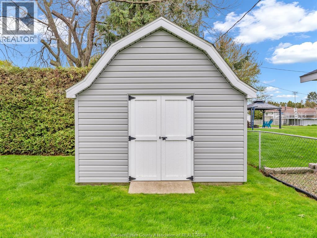 1533 PEACH DRIVE - 36