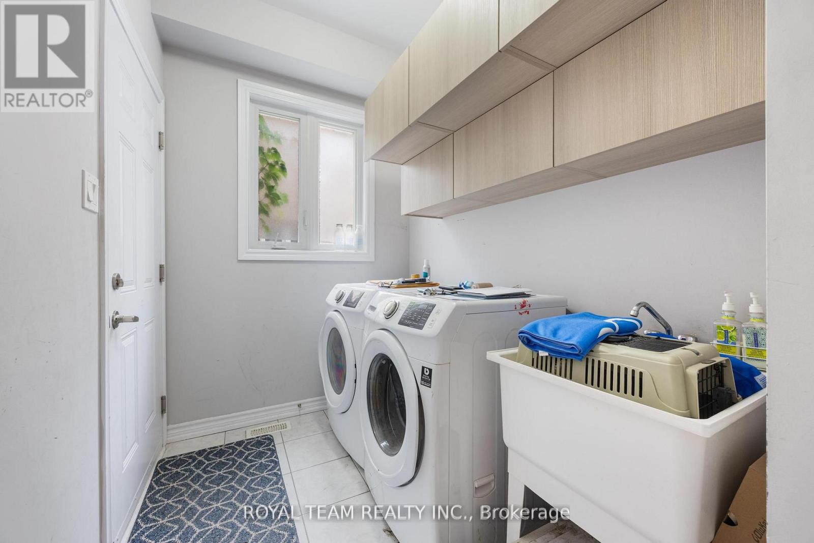 218 RICHARDSON CRESCENT - 28
