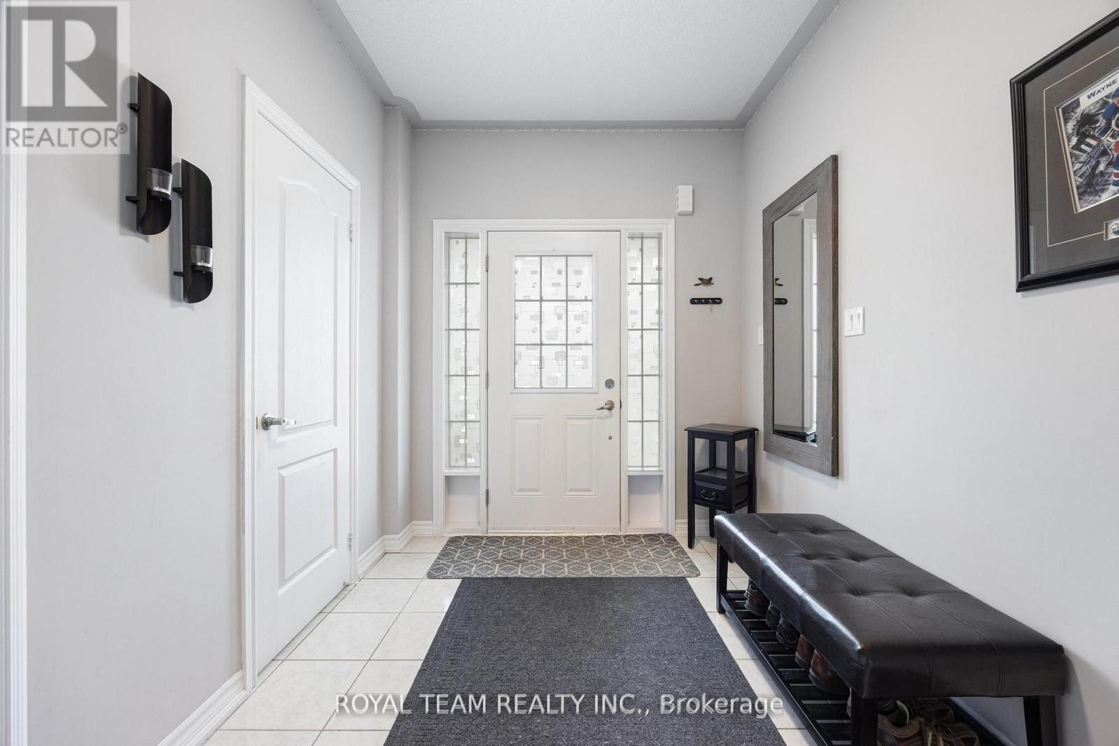 218 RICHARDSON CRESCENT - 4