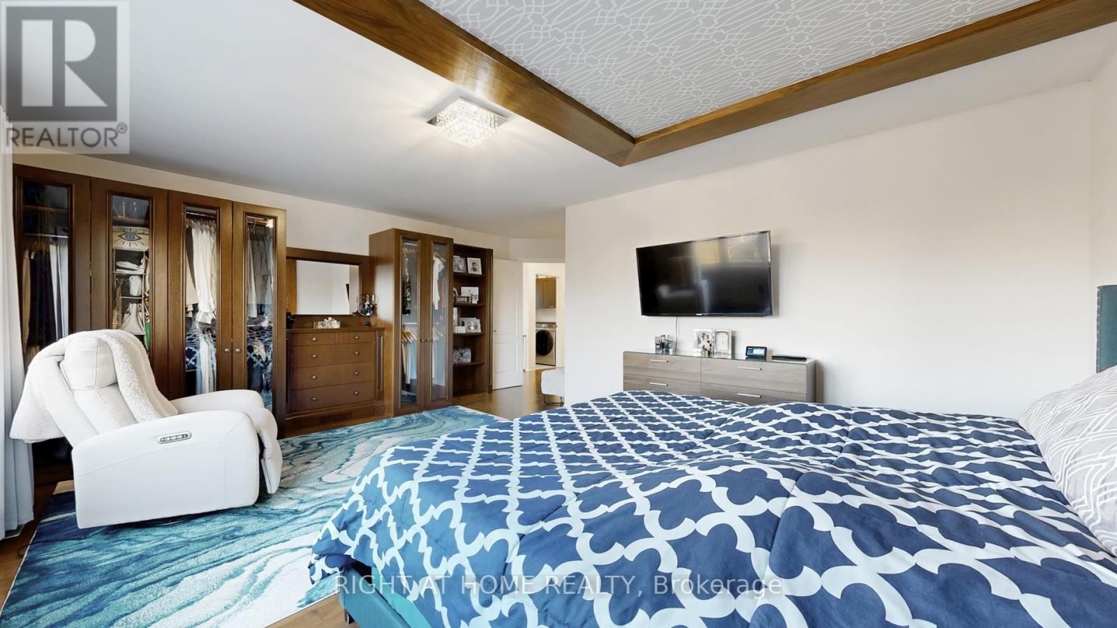 110 THATCHER CRESCENT - 19