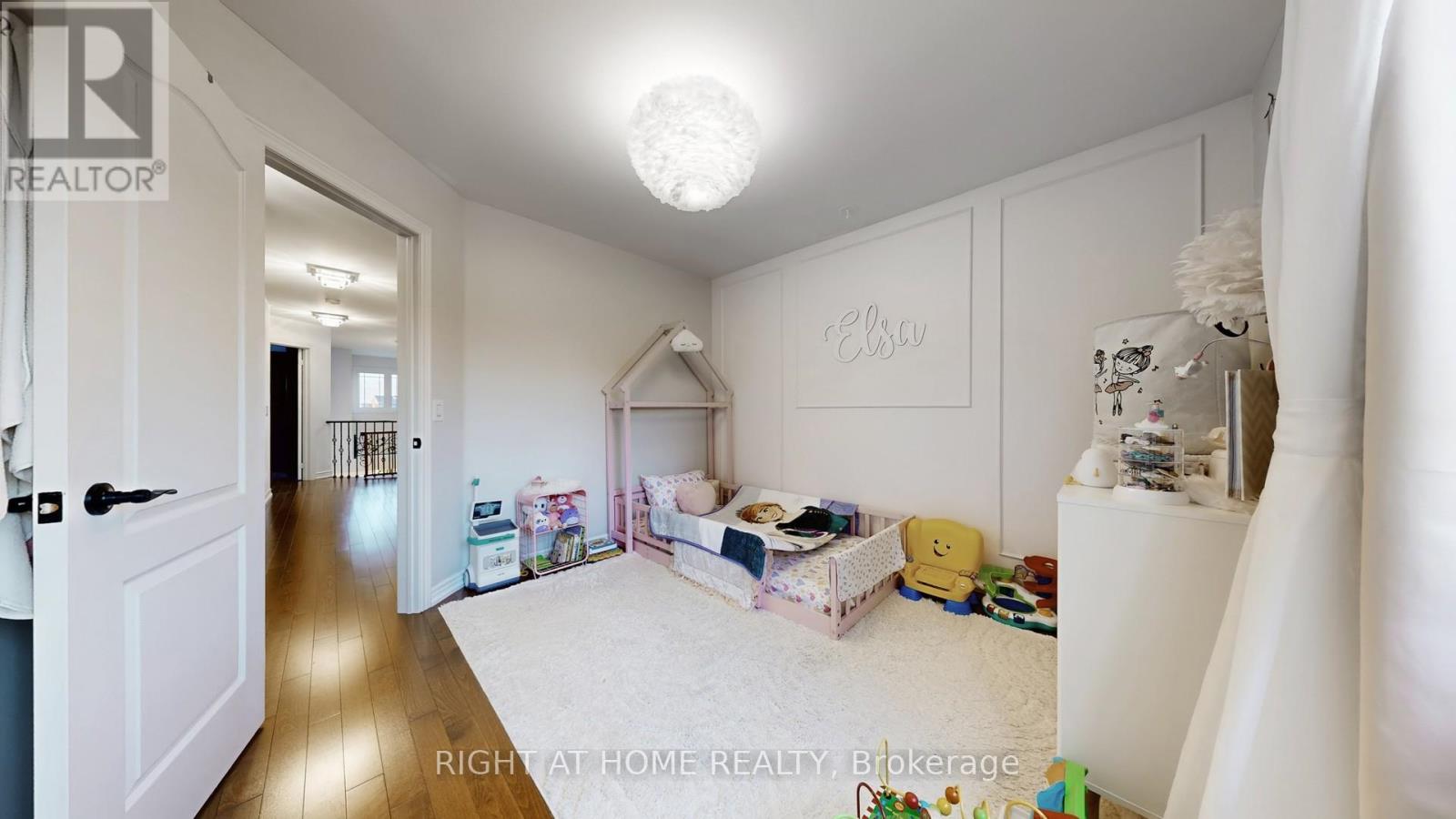 110 THATCHER CRESCENT - 23