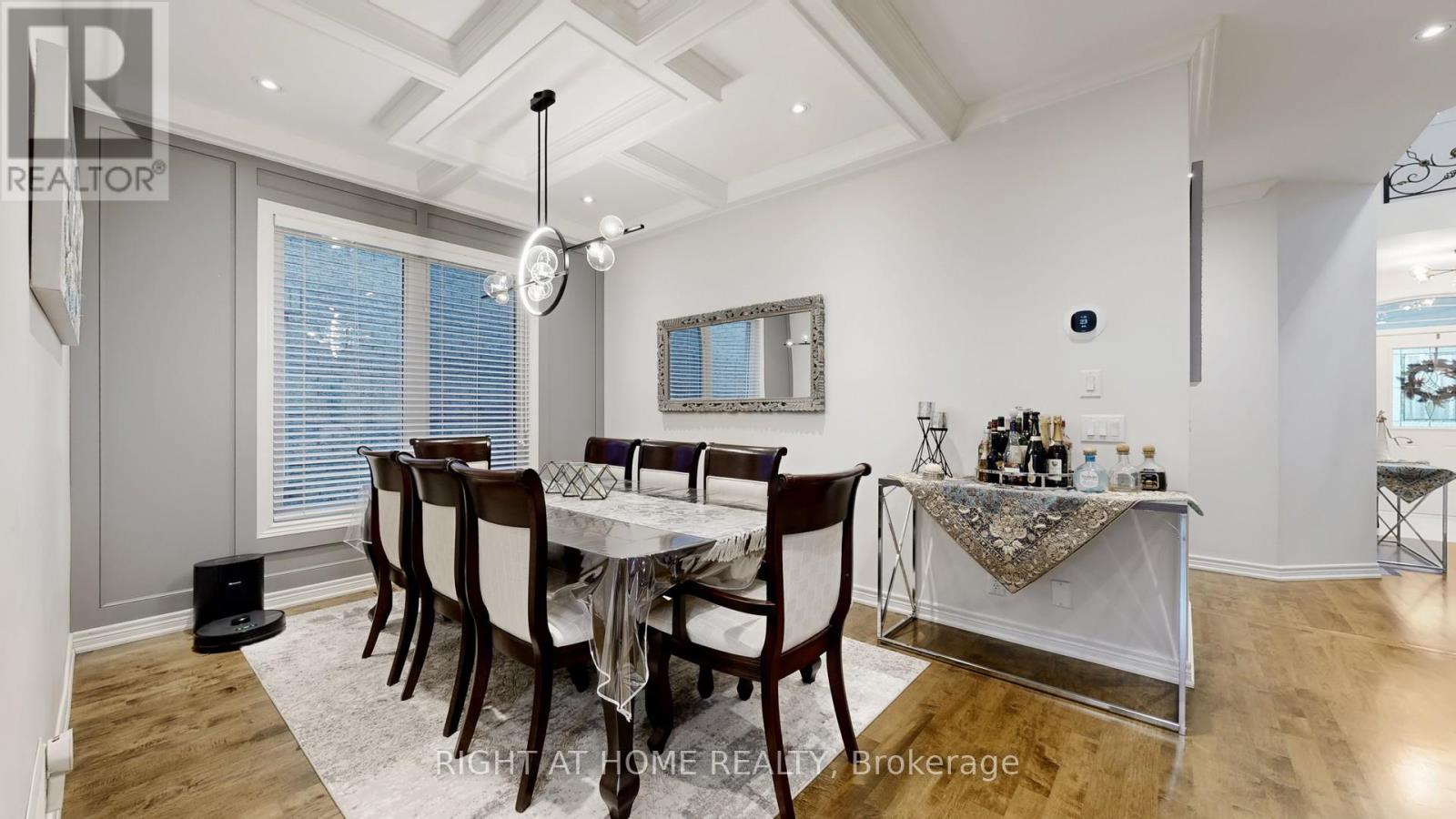 110 THATCHER CRESCENT - 9