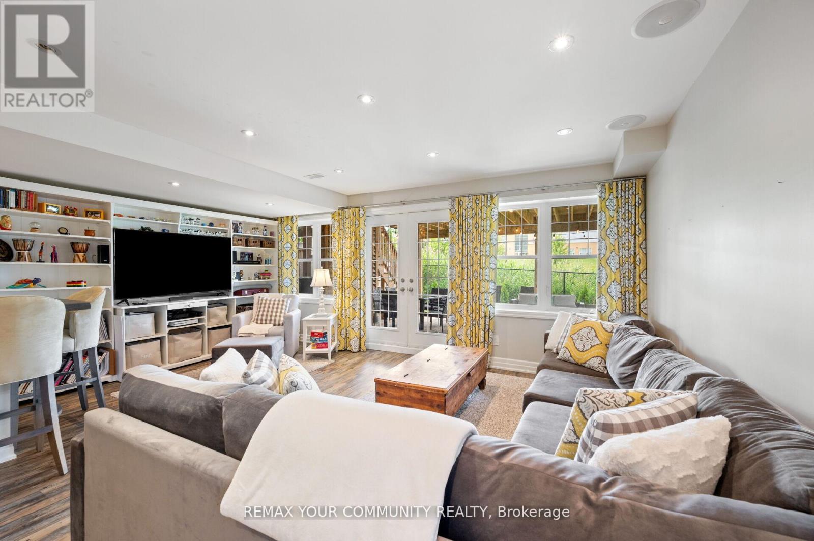 78 ALEX CAMPBELL CRESCENT - 24