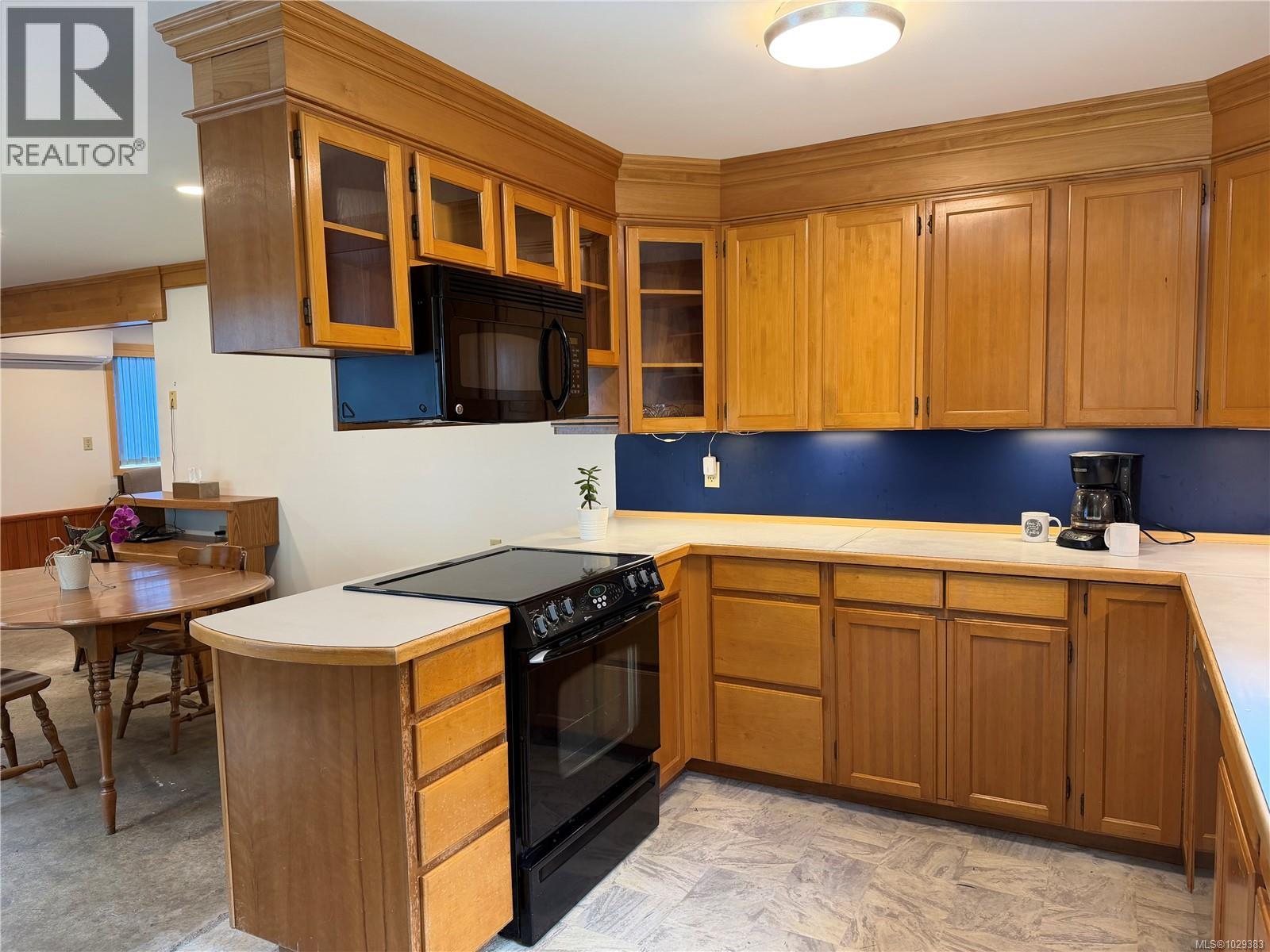 147 Maquinna Ave - 11