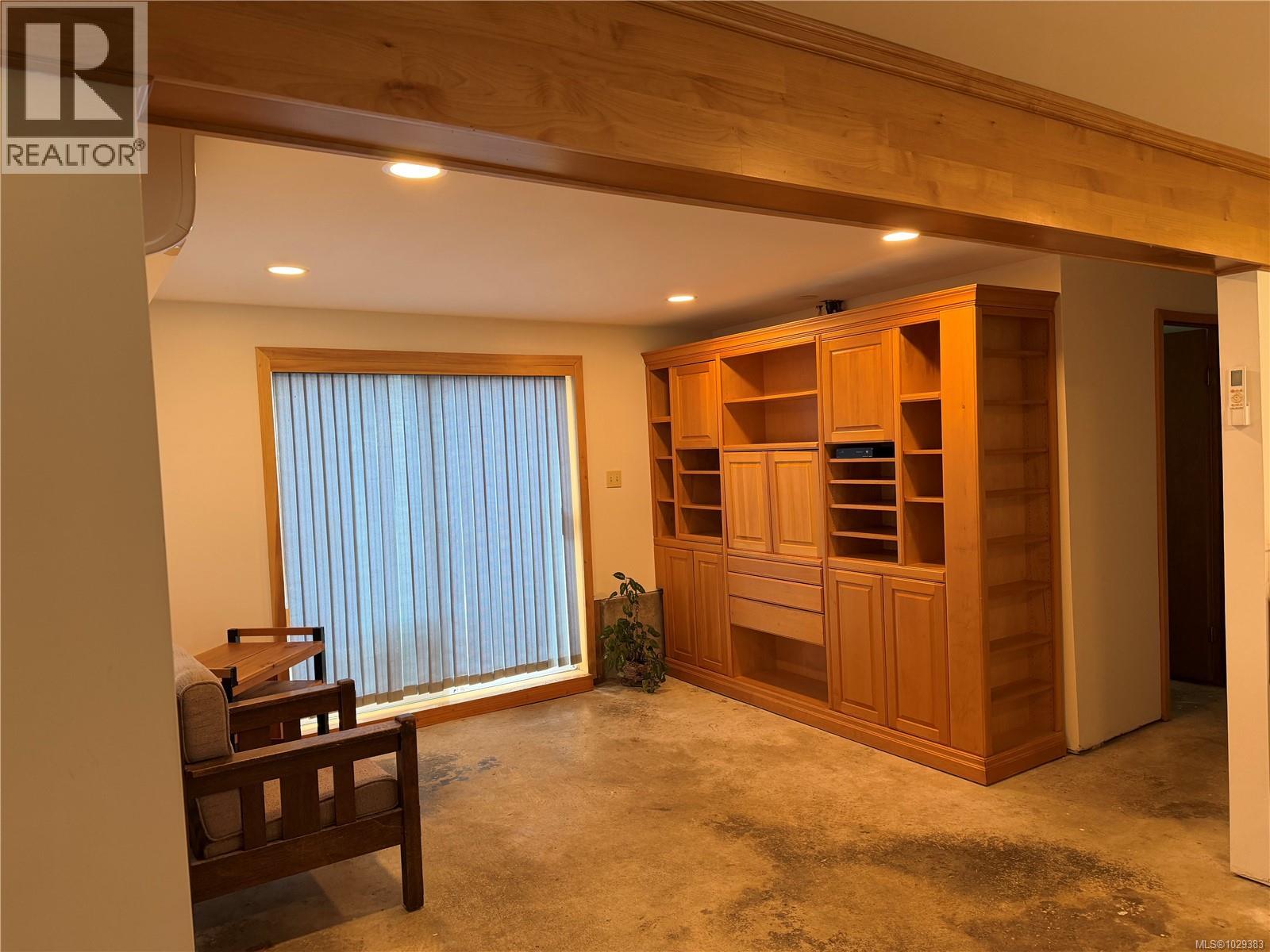 147 Maquinna Ave - 20