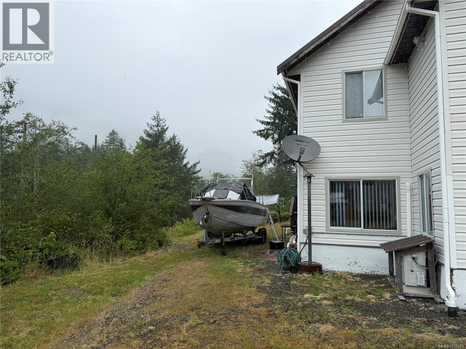 147 Maquinna Ave - 44