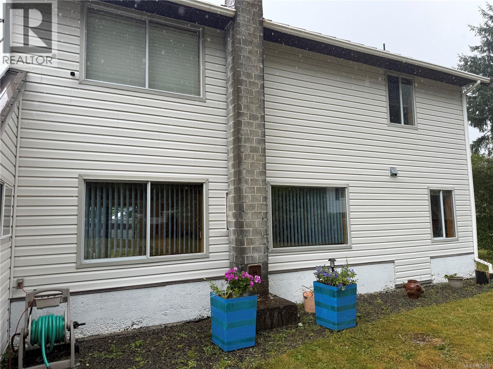 147 Maquinna Ave - 41
