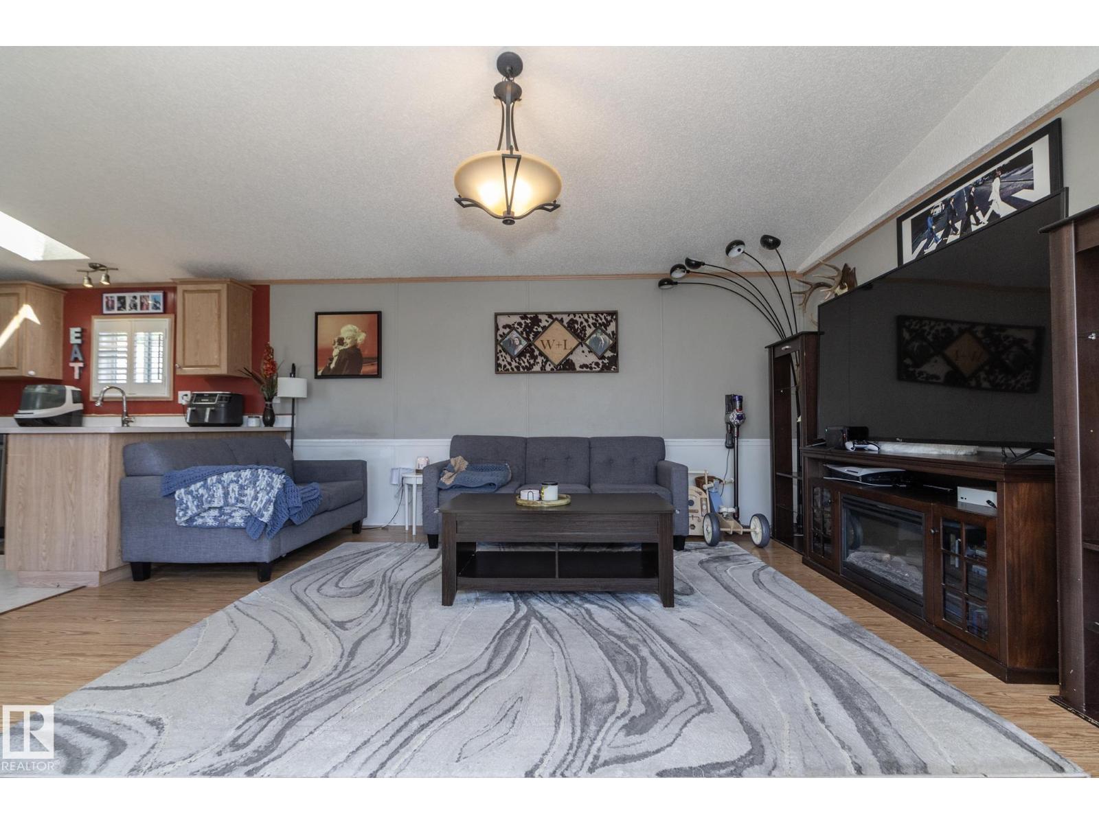 143 48 3400 ST W - 12
