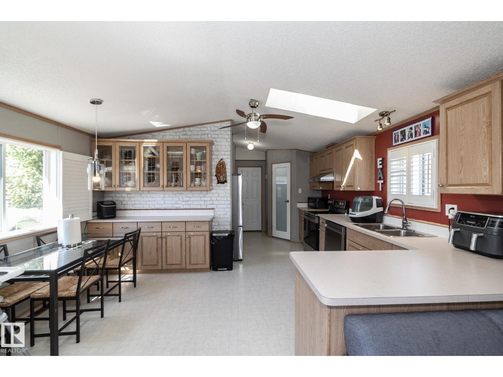 143 48 3400 ST W - 13