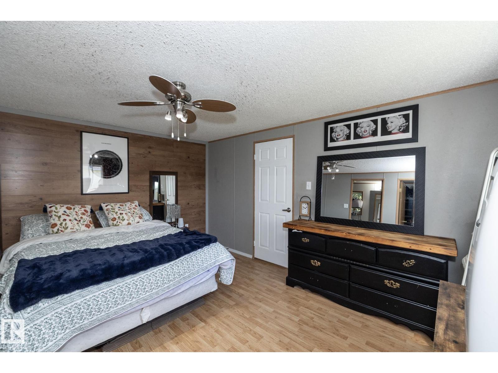 143 48 3400 ST W - 22