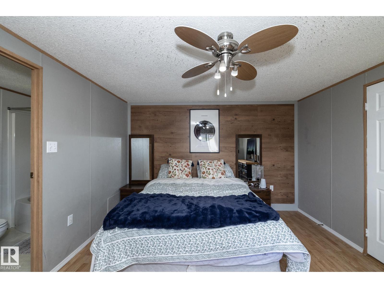 143 48 3400 ST W - 4