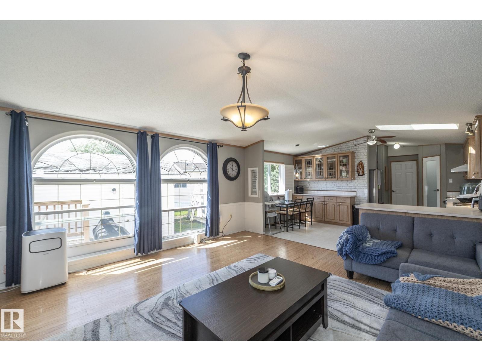 143 48 3400 ST W - 8