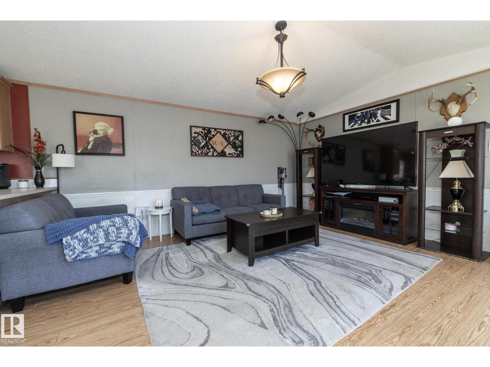 143 48 3400 ST W - 9