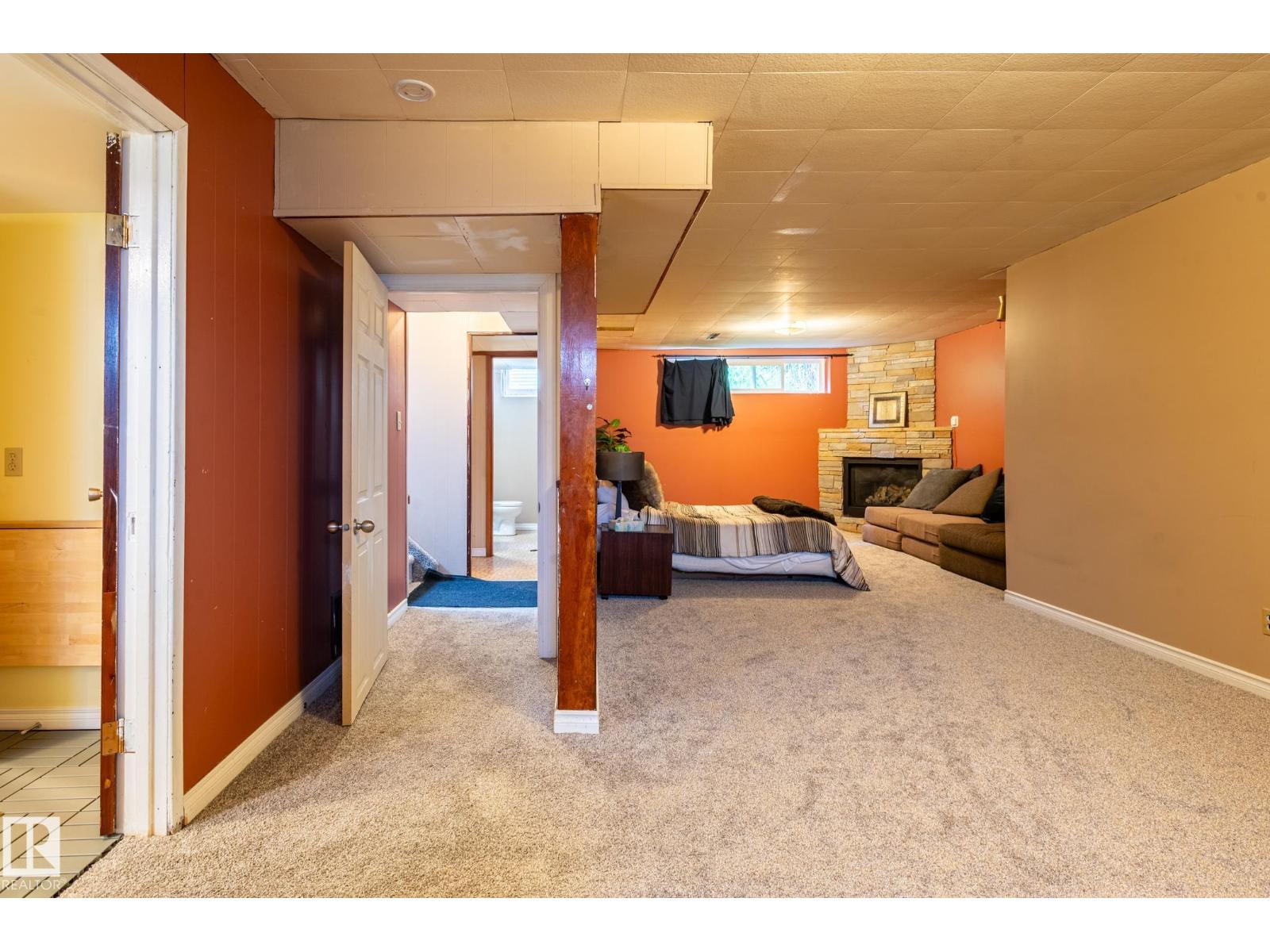 14643 88 AV NW — photo 38