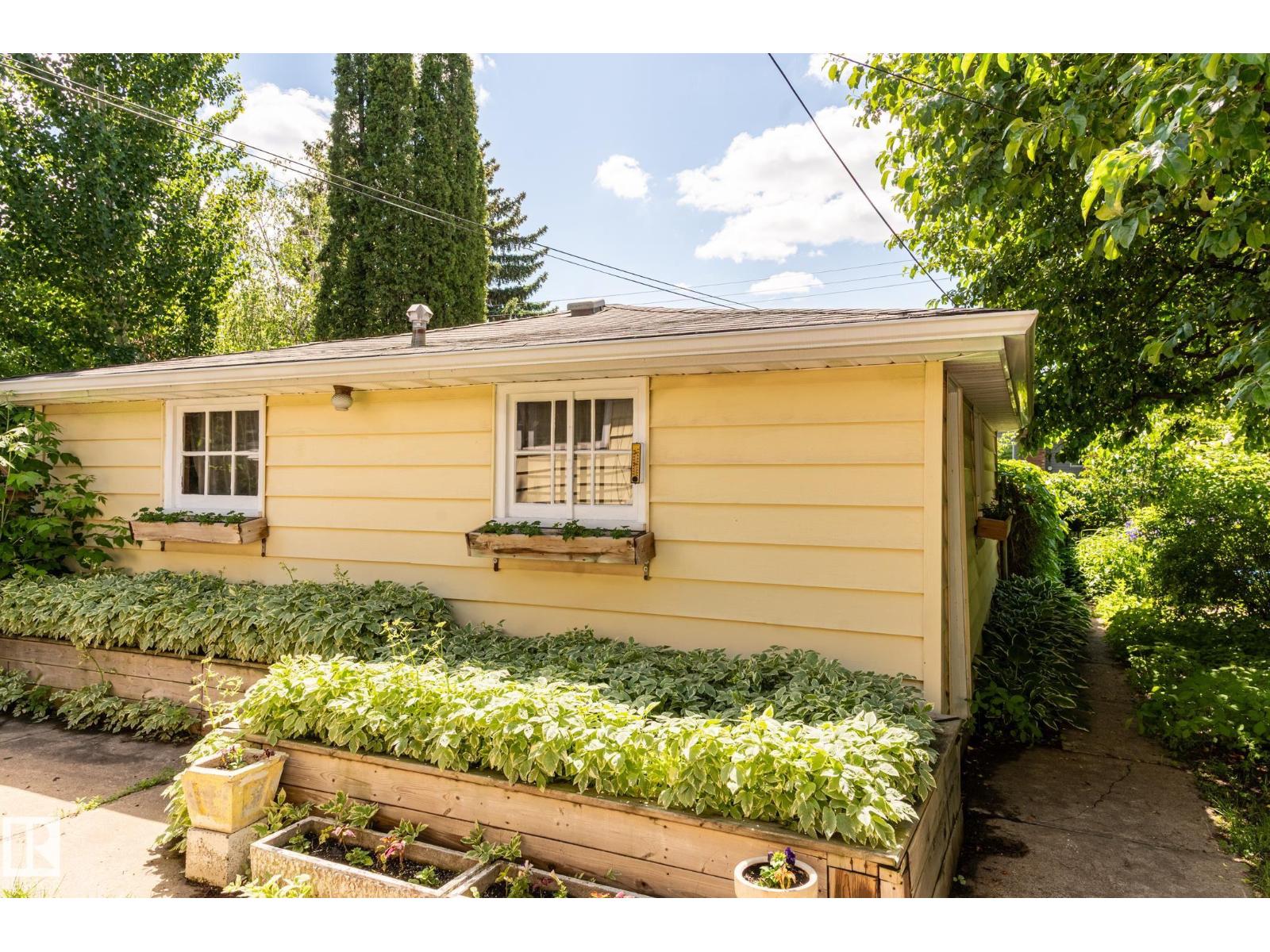 14643 88 AV NW — photo 55