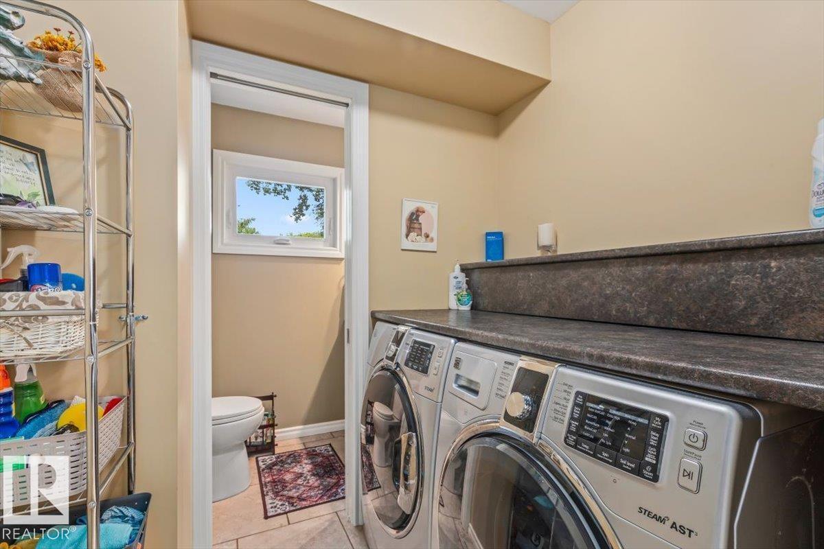13 LLOYD PL — photo 17