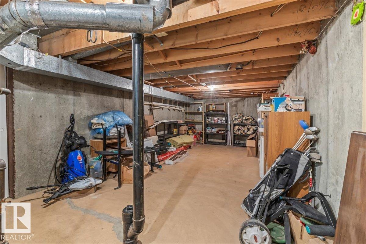 13 LLOYD PL — photo 41