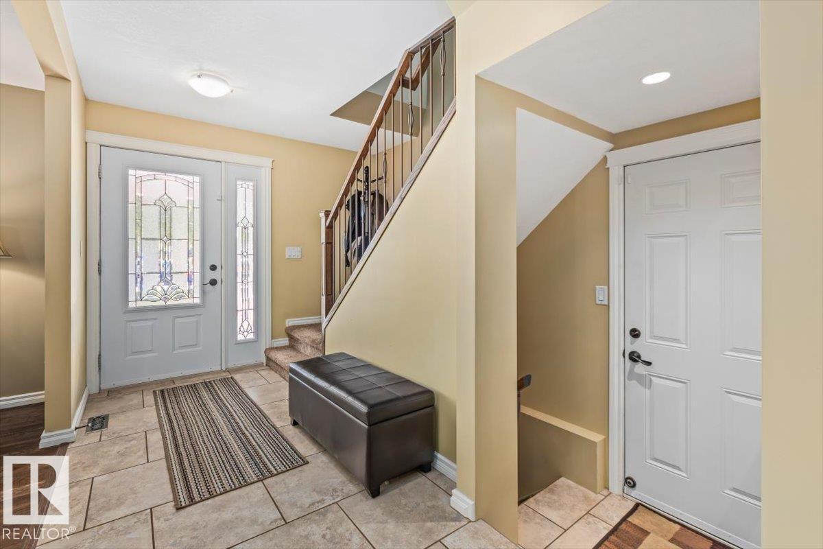 13 LLOYD PL — photo 31