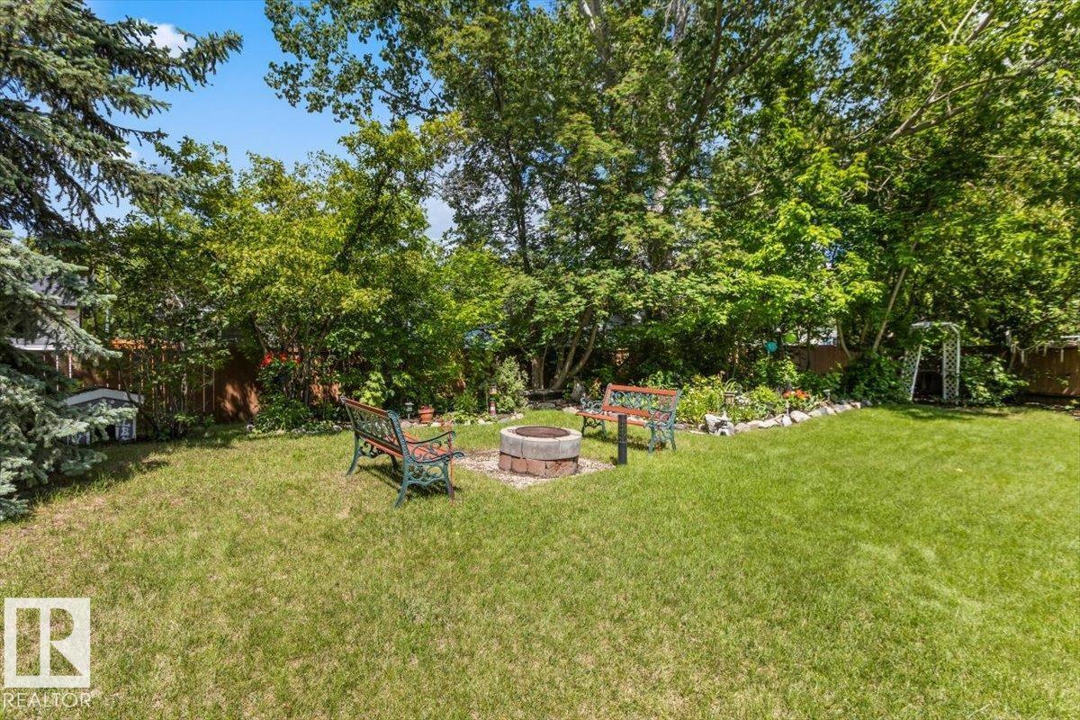 13 LLOYD PL — photo 49