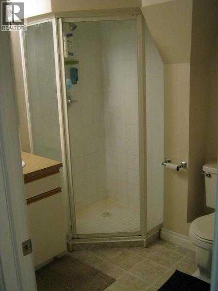 Lower Unit Bathroom *digitally tidied*