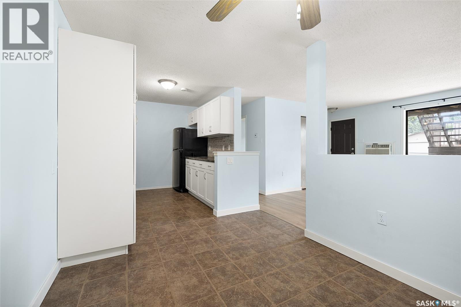 #102 2931 Harding STREET - 10