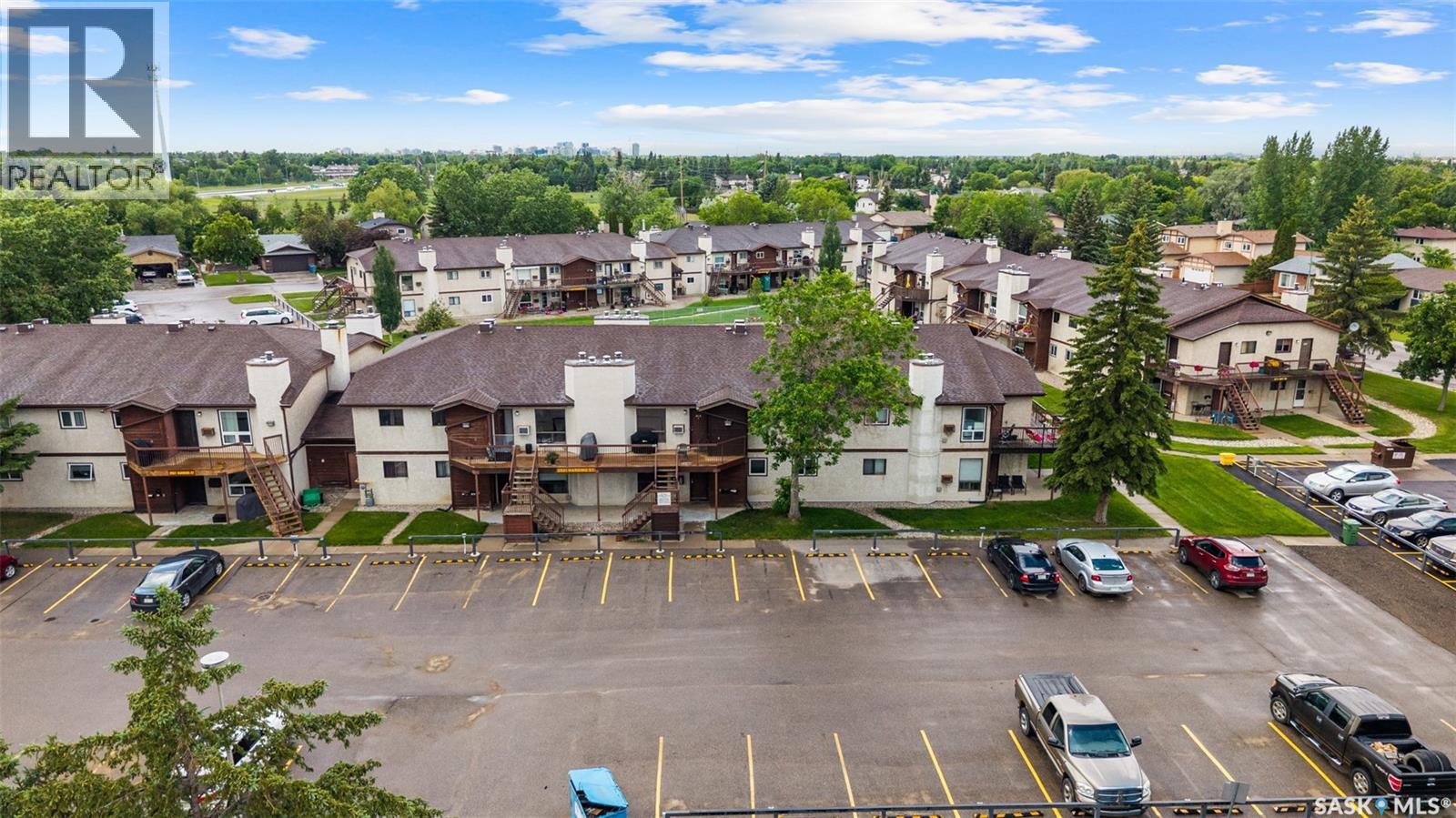 #102 2931 Harding STREET - 26