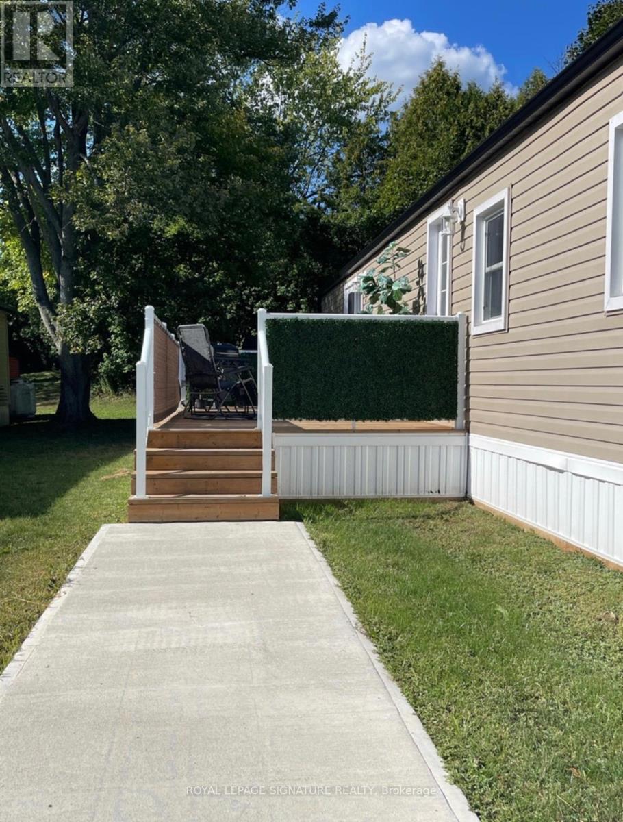 40 HILLSIDE CRESCENT - 28