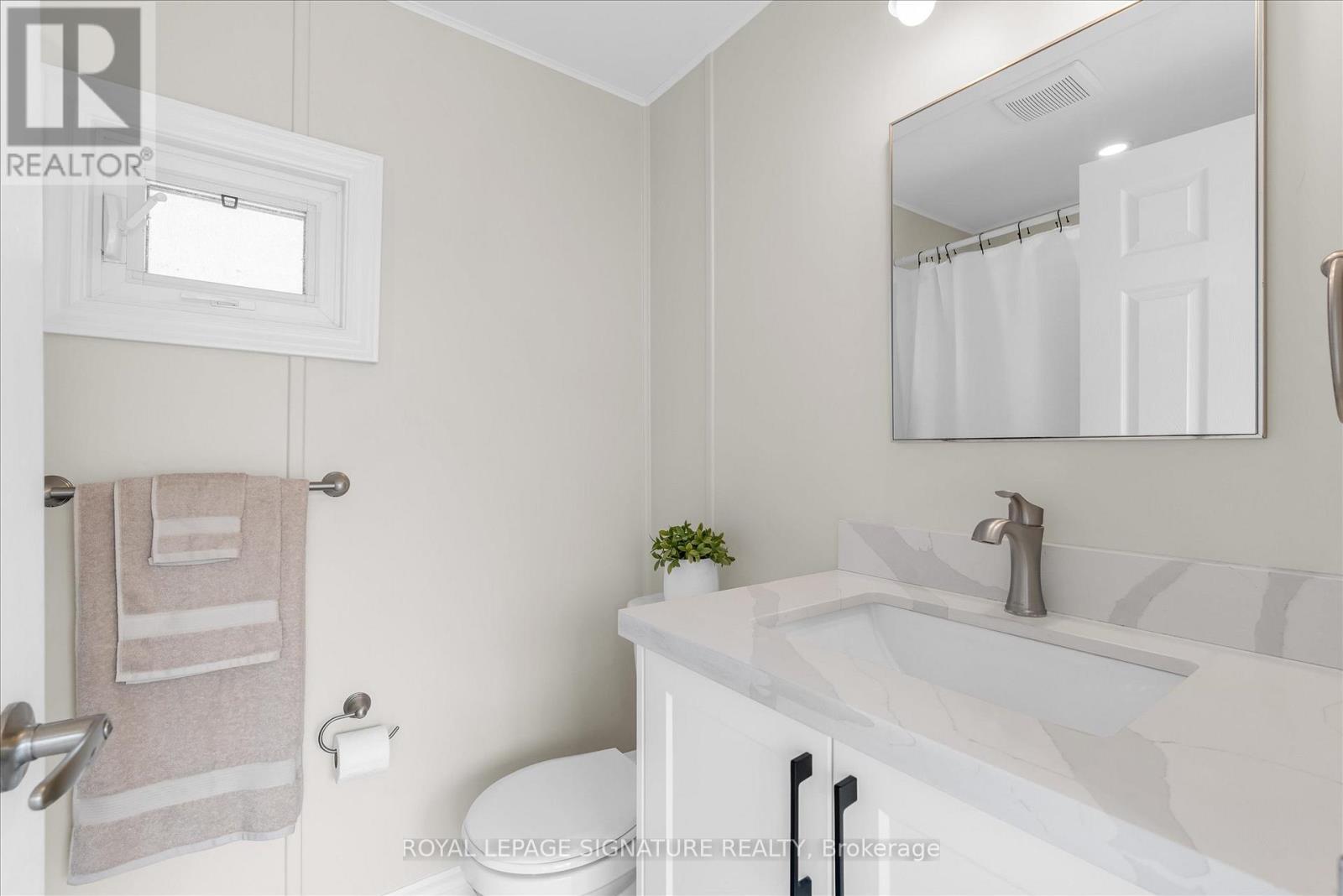 40 HILLSIDE CRESCENT - 21