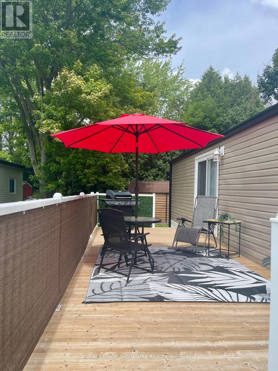 40 HILLSIDE CRESCENT - 31