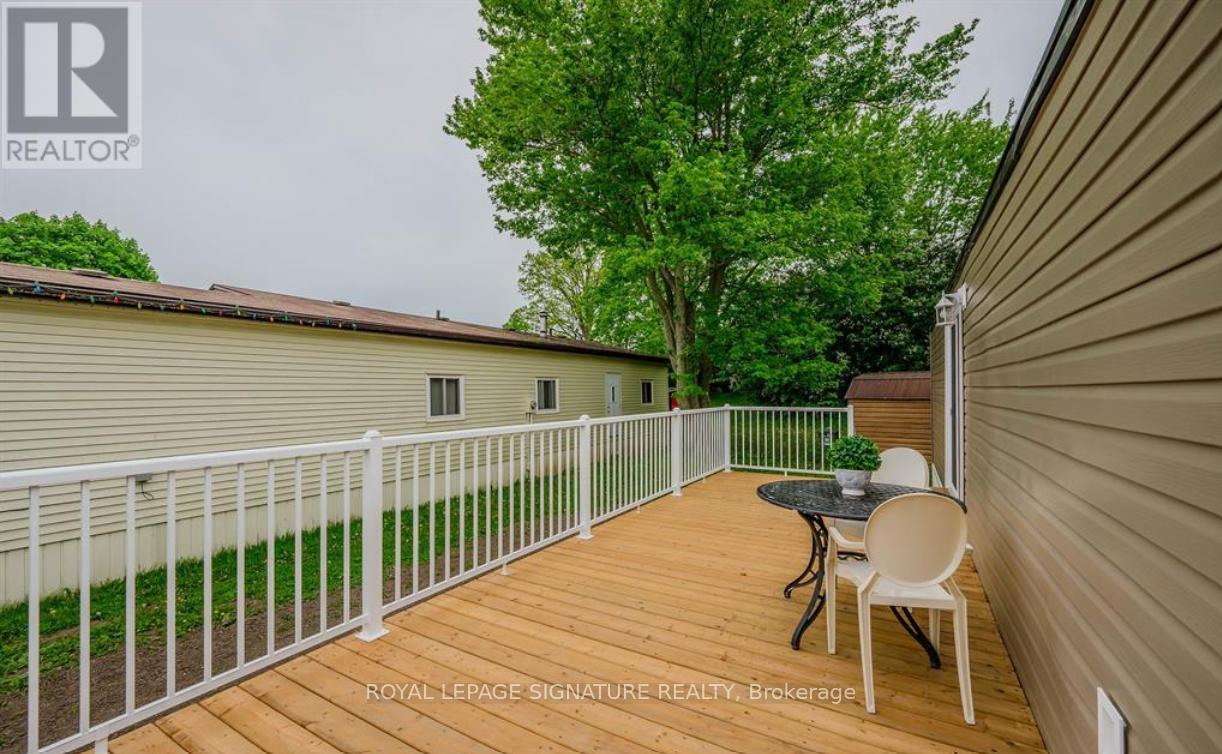 40 HILLSIDE CRESCENT - 22
