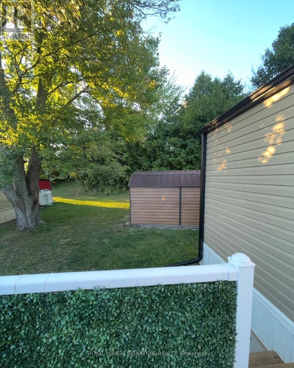 40 HILLSIDE CRESCENT - 27