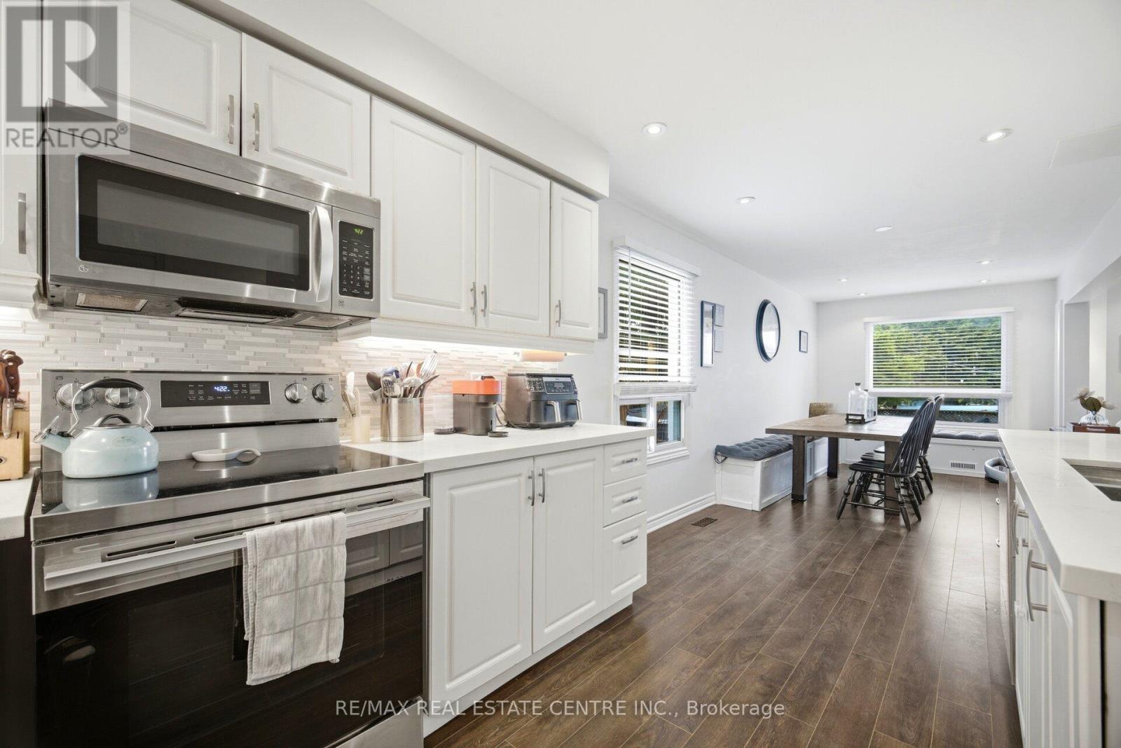 323 MICHAEL DRIVE - 11