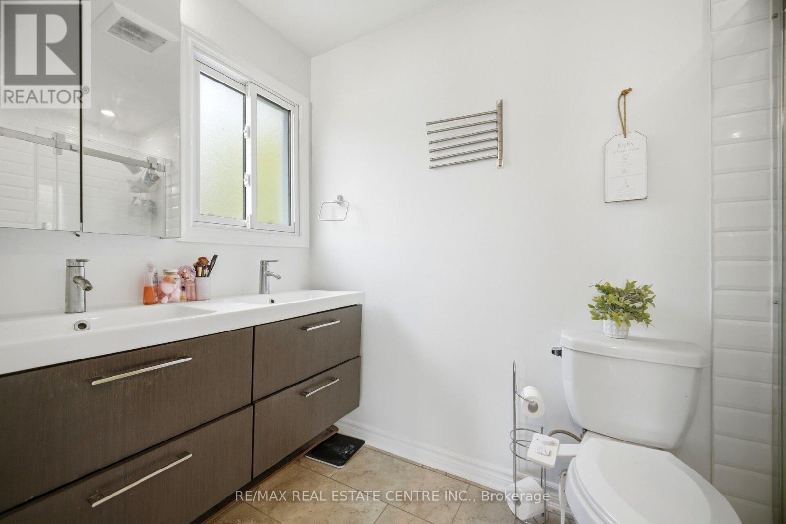 323 MICHAEL DRIVE - 18