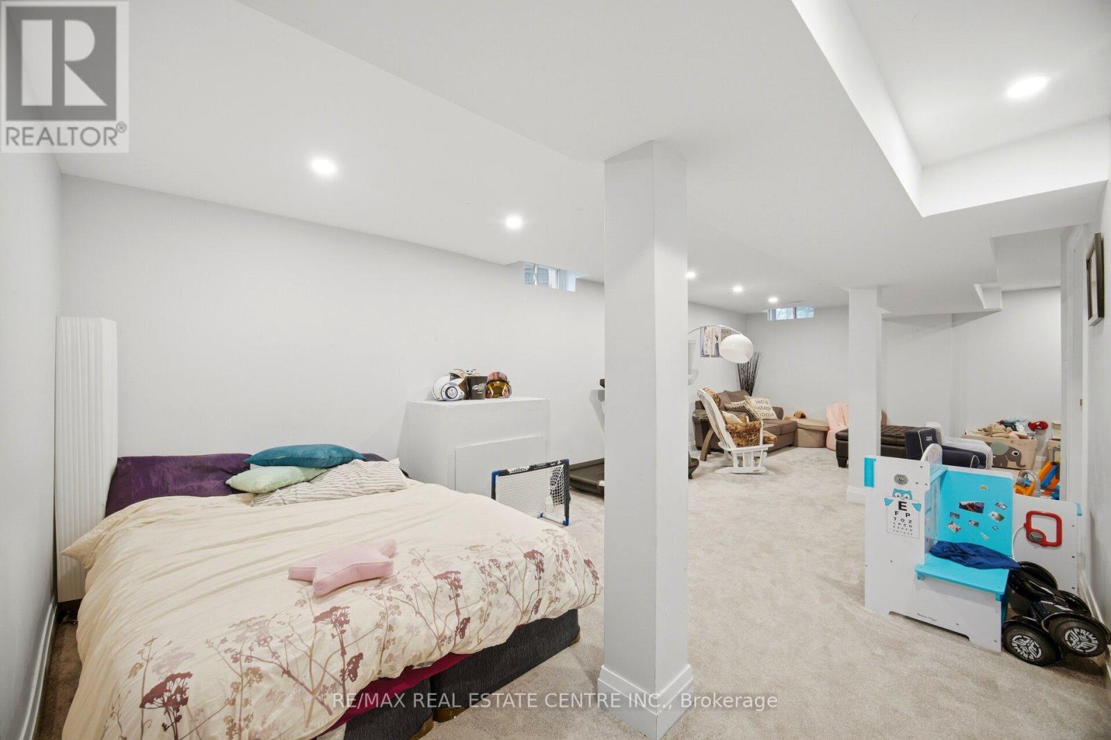 323 MICHAEL DRIVE - 24