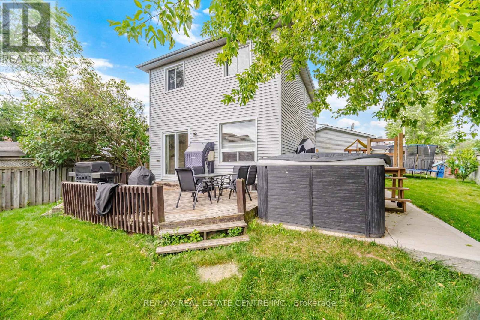 323 MICHAEL DRIVE - 27