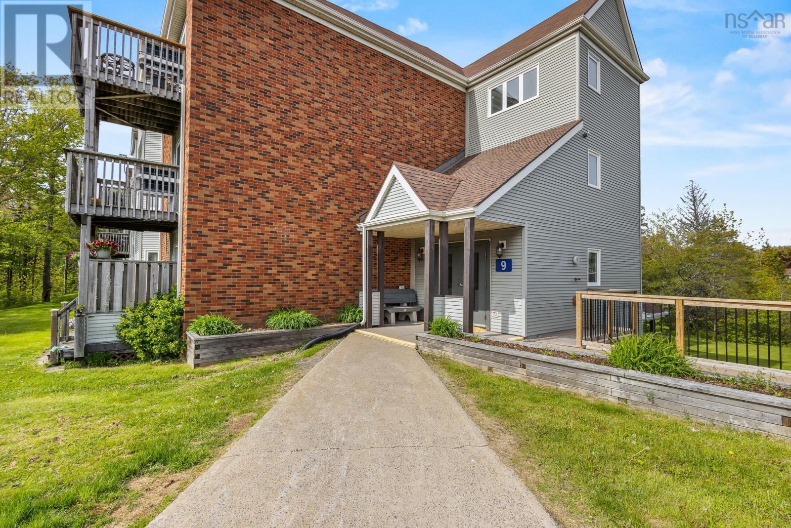 #351 9 Forest Hills Parkway - 32