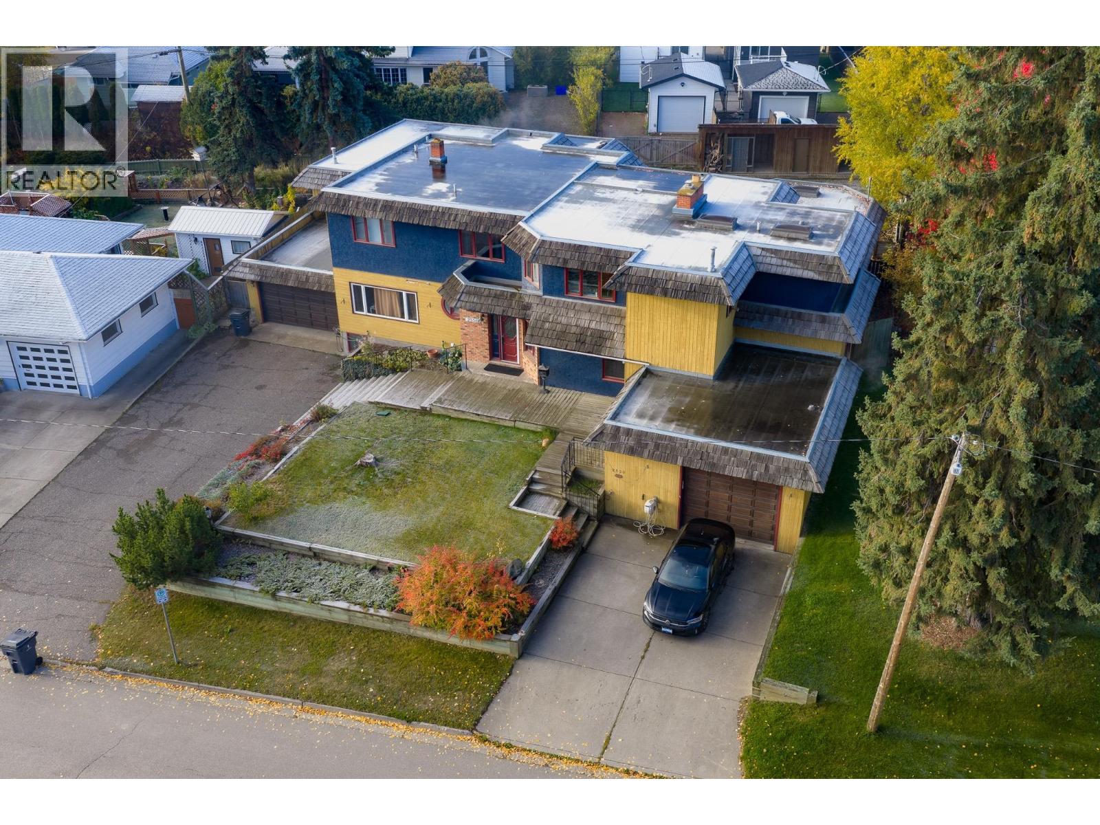 2550 LAURIER CRESCENT - 7