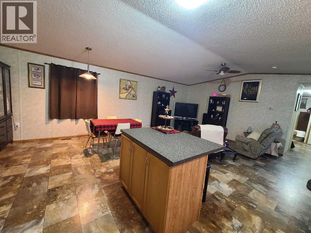 5533 and 5531 51 Street - 10