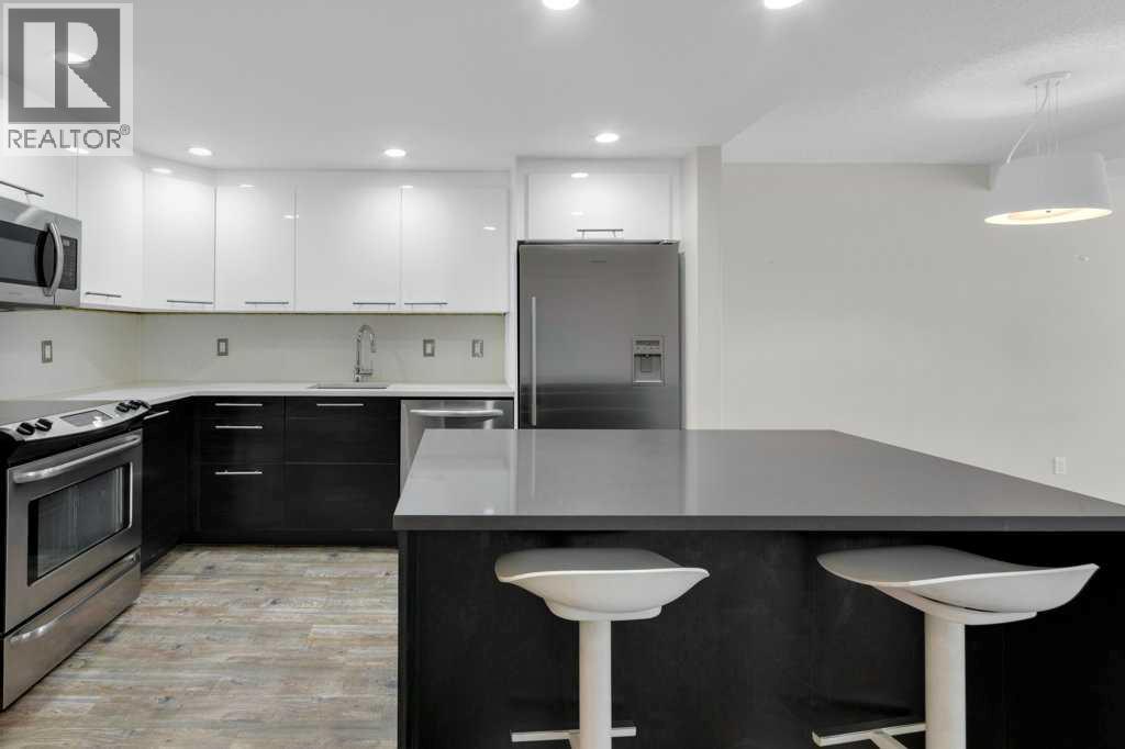 #6 3402 Parkdale Boulevard NW - 12