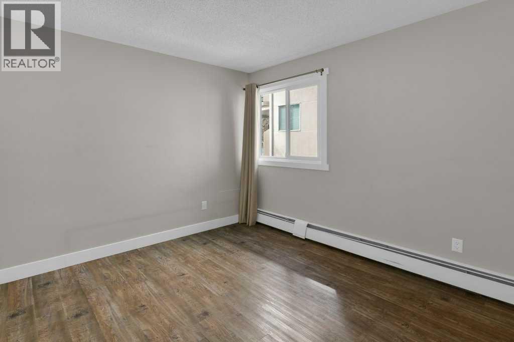 #6 3402 Parkdale Boulevard NW - 27