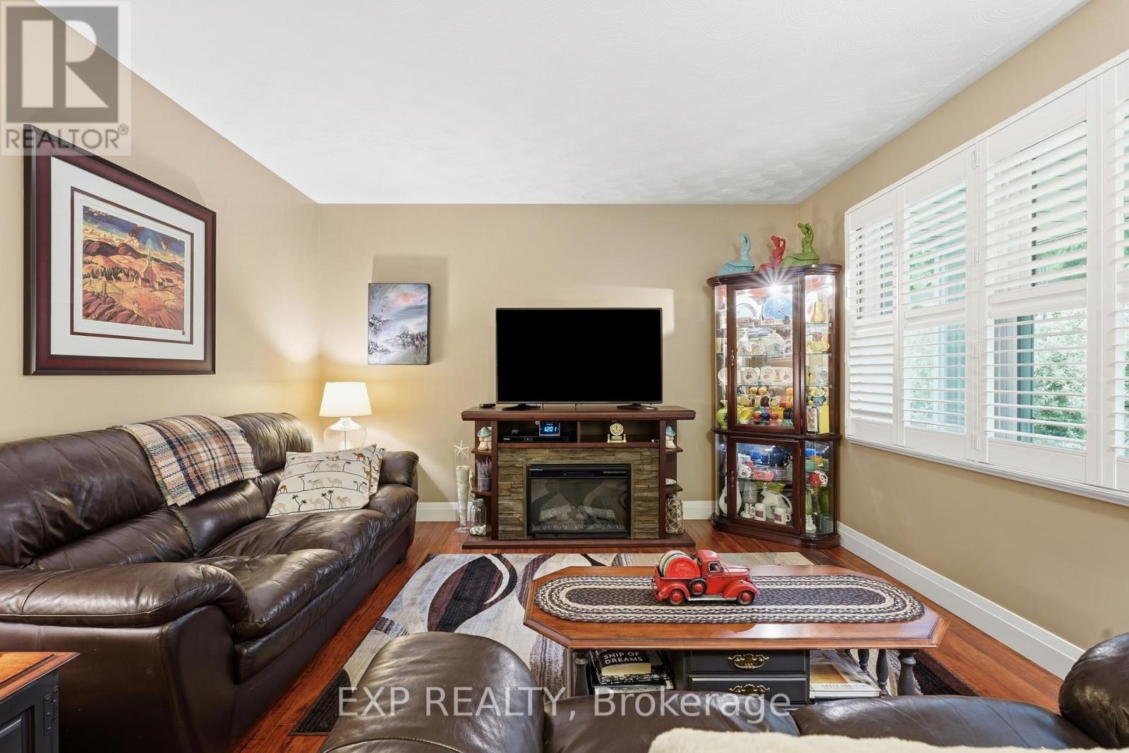 5 BRANT STREET - 11