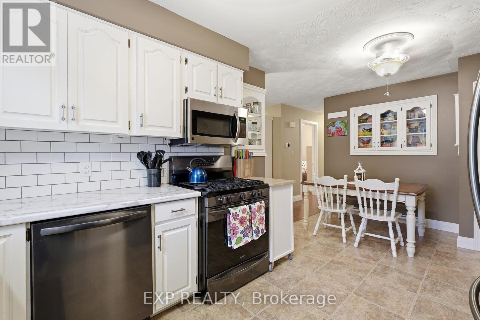 5 BRANT STREET - 15